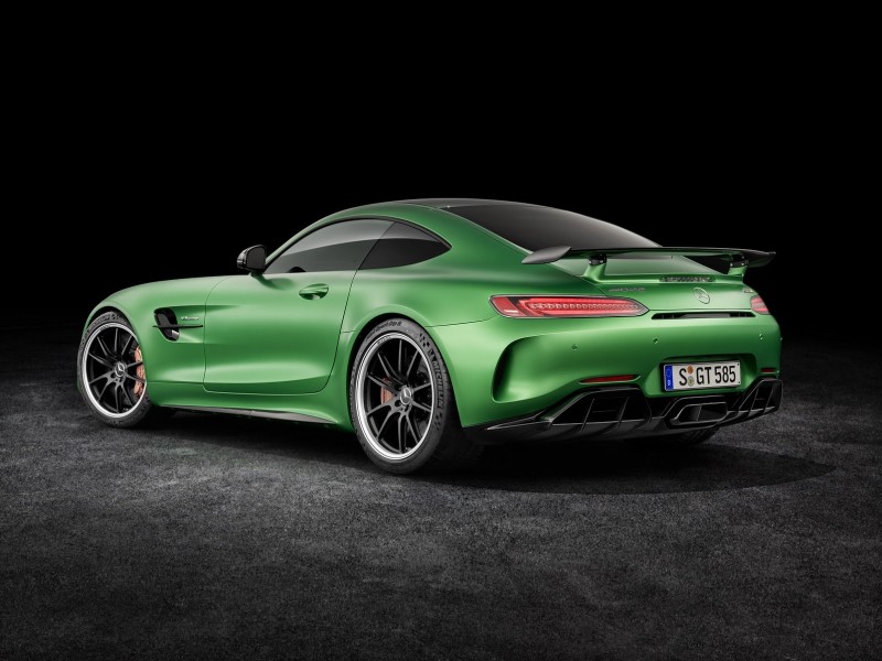 mercedesamg-unleashes-its-green-hell-gt-r-onto-the-world33