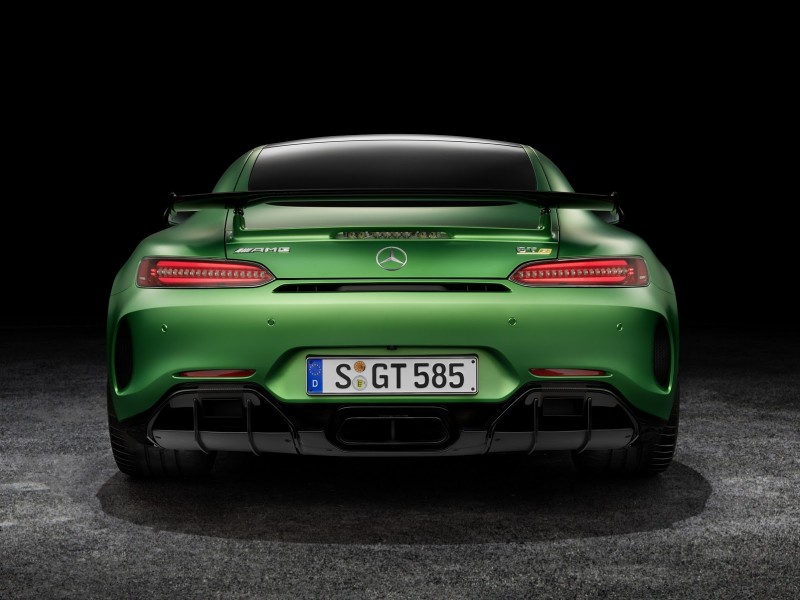 mercedesamg-unleashes-its-green-hell-gt-r-onto-the-world34