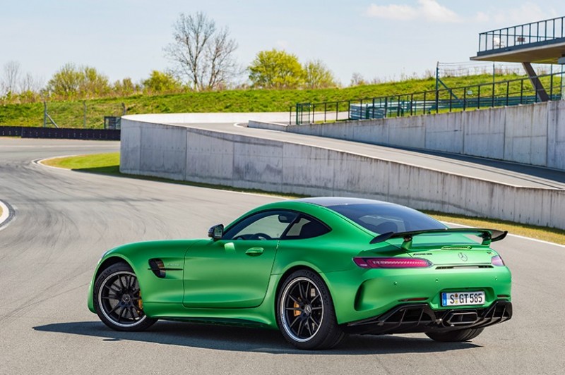 mercedesamg-unleashes-its-green-hell-gt-r-onto-the-world5