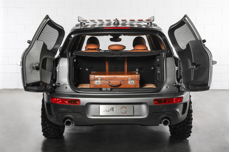 minis-clubman-all4-scrambler-brings-a-motorbike-ethos-to-the-compact-wagon11