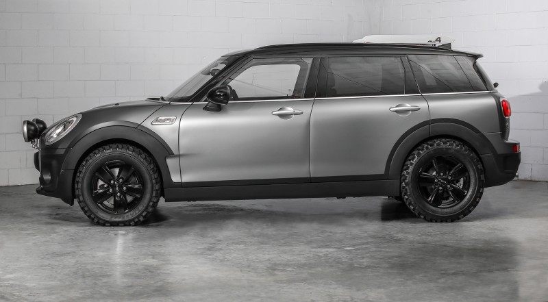 minis-clubman-all4-scrambler-brings-a-motorbike-ethos-to-the-compact-wagon4