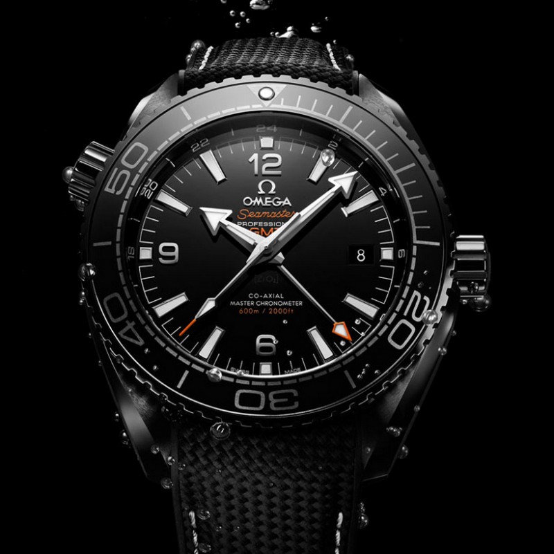 omegas-seamaster-planet-ocean-deep-black-watch-is-a-diving-workhorse4