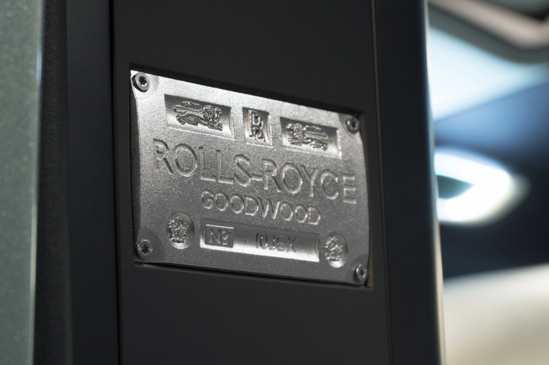 rolls-royces-103ex-concept-turns-heads21