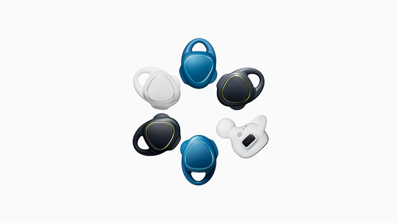 samsung-introduces-gear-fit2-and-gear-iconx-wearables2