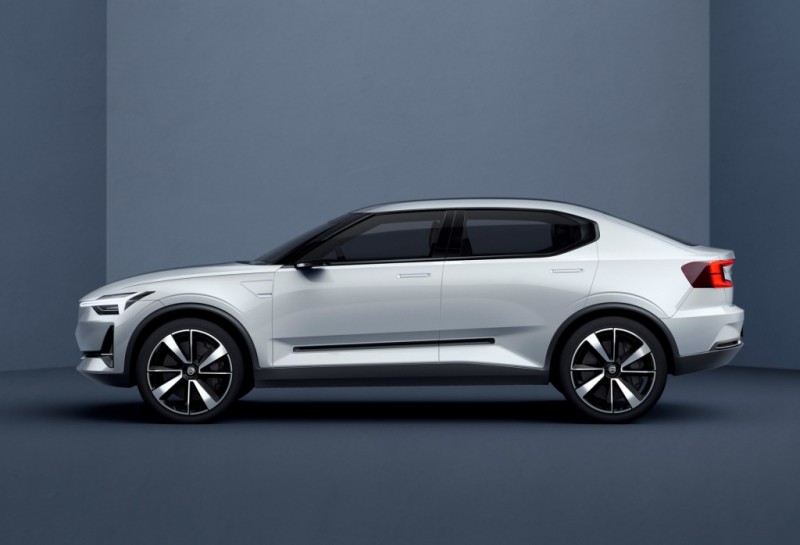 volvo-introduces-2017-s40-and-xc40-concepts11
