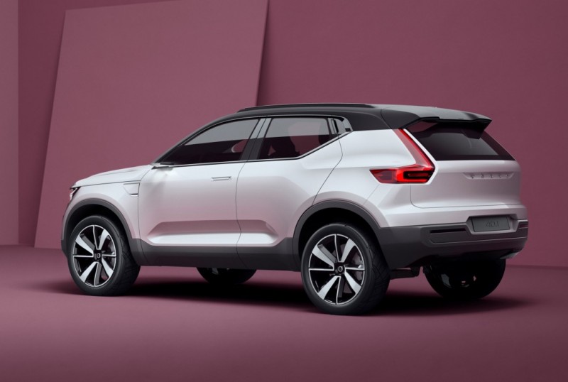 volvo-introduces-2017-s40-and-xc40-concepts3