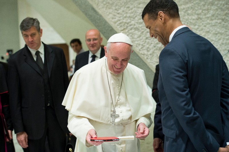 Killerspin Vatican Pope smiling holding Racket