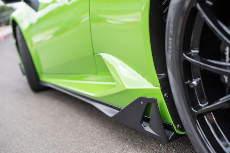 Lamborghini-Huracan-aerodynamic-kit-rear-quarter-details