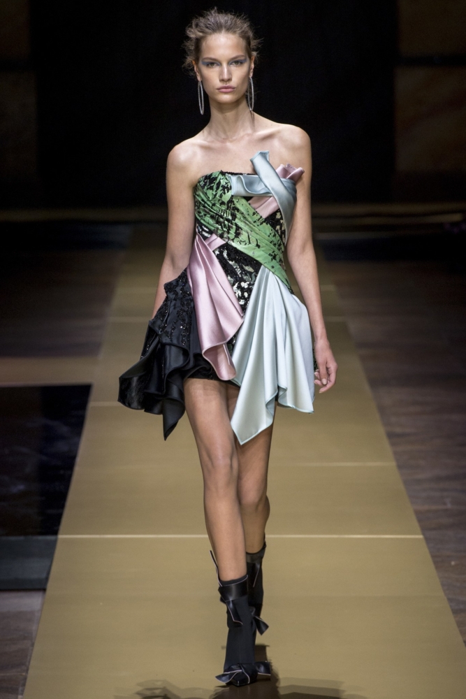 couture-goes-80s-at-atelier-versace-show11