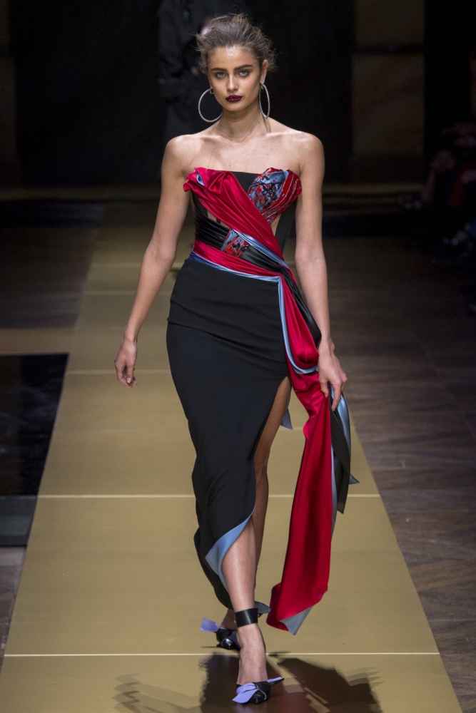 couture-goes-80s-at-atelier-versace-show14