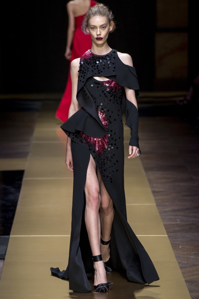 couture-goes-80s-at-atelier-versace-show21