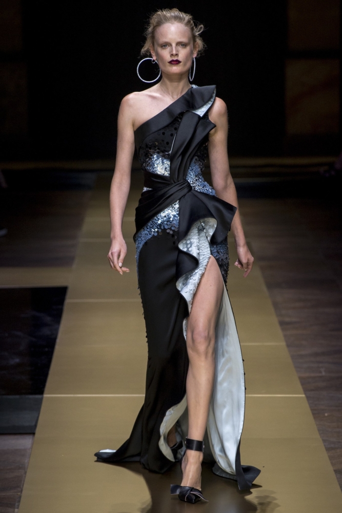 couture-goes-80s-at-atelier-versace-show22