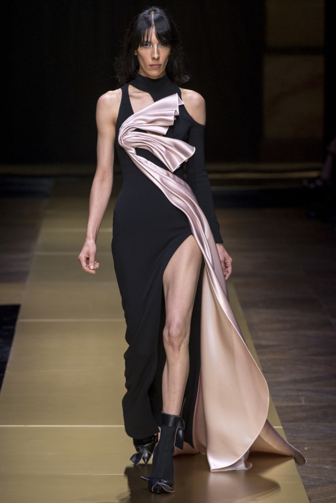 couture-goes-80s-at-atelier-versace-show7