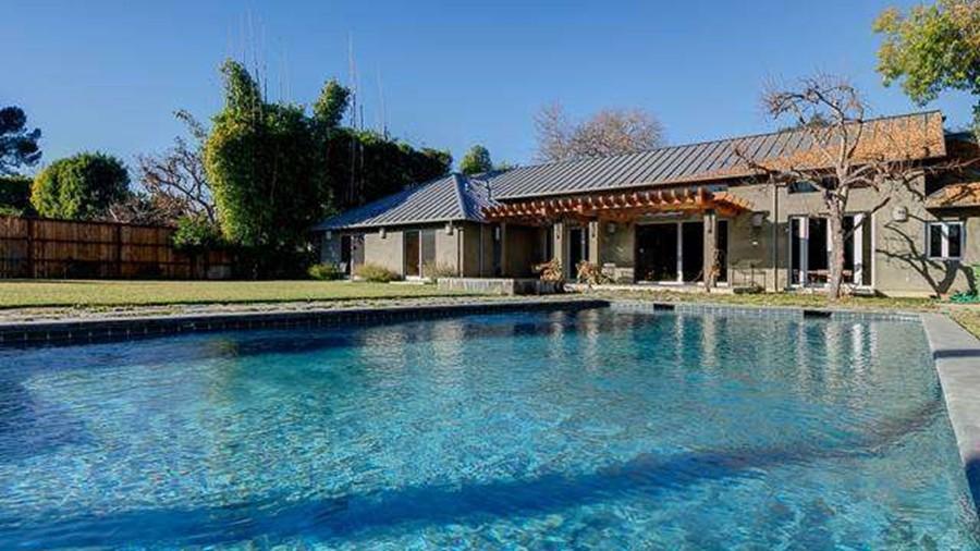 for-5m-meghan-trainer-buys-former-carriage-house-of-megan-fox-bing-crosby46