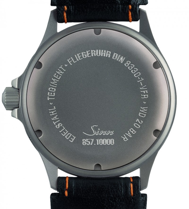 sinn-spearheads-new-aviator-watch-standard-with-three-new-models15