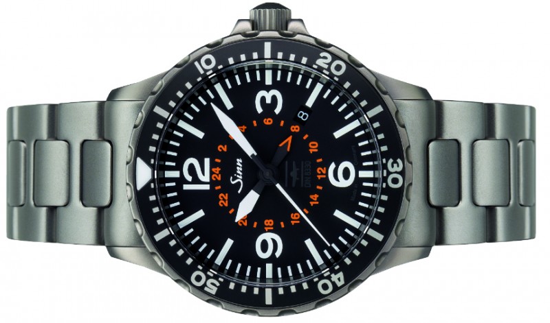 sinn-spearheads-new-aviator-watch-standard-with-three-new-models2