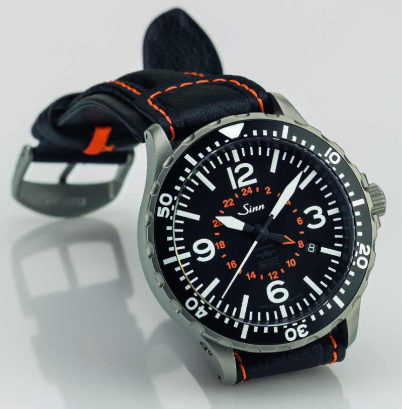 sinn-spearheads-new-aviator-watch-standard-with-three-new-models7