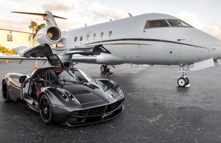 This Carbon Fiber Pagani Huayra Just Cropped up For Sale in Florida
