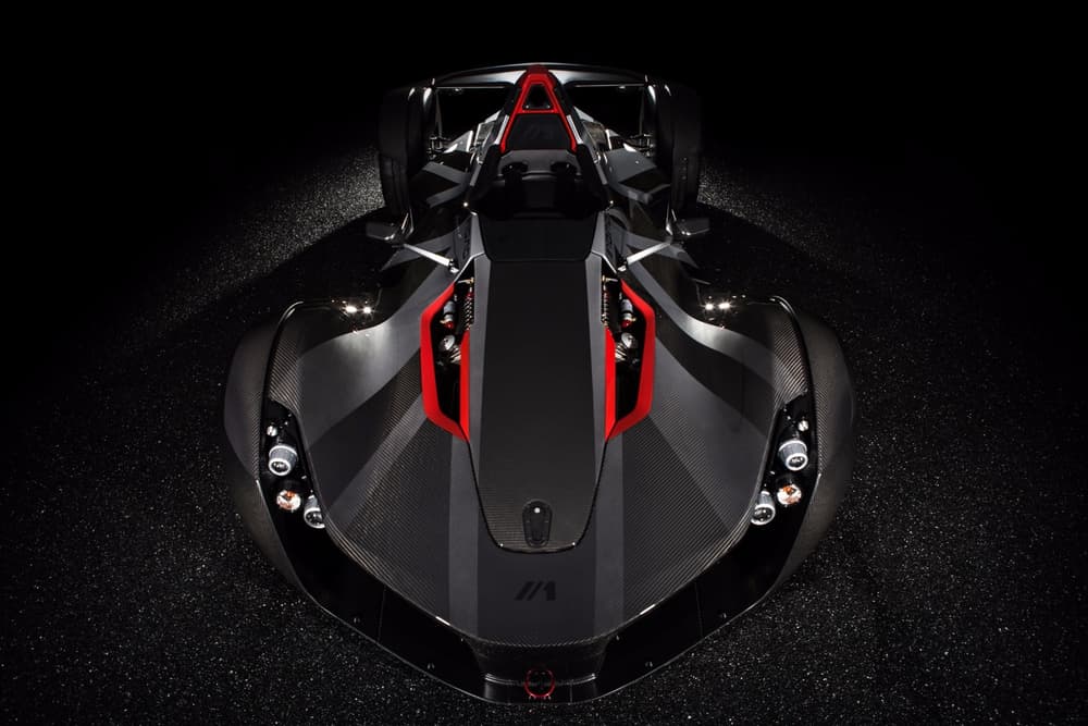bacs-newest-mono-edition-is-the-first-ever-roadster-made-of-graphene4