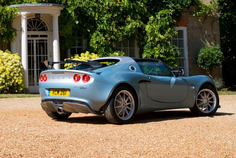lotus-issues-a-special-edition-elise-for-their-50th-birthday3