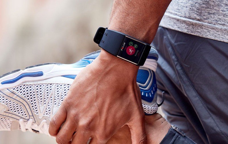 outsmart-the-competition-with-the-polar-m600-fitness-wearable1