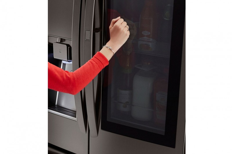 the-lg-instaview-is-a-fridge-you-can-see-through-with-a-kno2