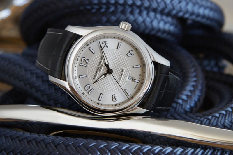 the-limited-edition-nautical-frederique-constant-runabout-will-help-conserve-riva-boats2