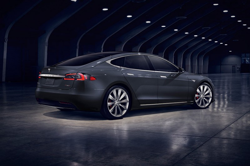 with-battery-upgrade-tesla-s-p100d-is-now-the-fastest-production-car-in-the-world4