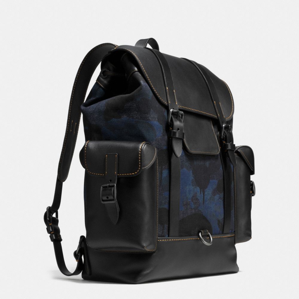 carry-with-confidence-the-coach-gotham-backpack3