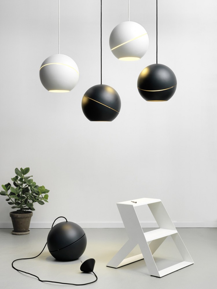 frederik-roijes-sliced-sphere-pendant-lamps-will-make-your-guests-do-a-double-take3