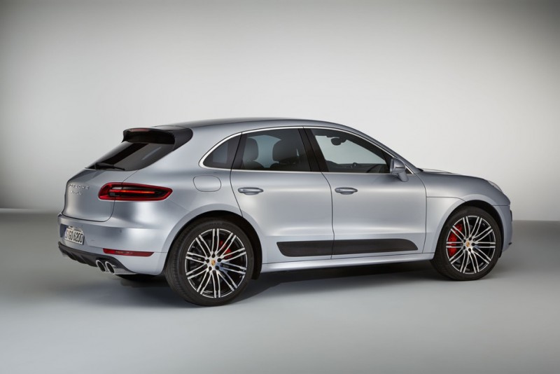 new-performance-pack-gives-porsches-macan-turbo-a-power-upgrade3