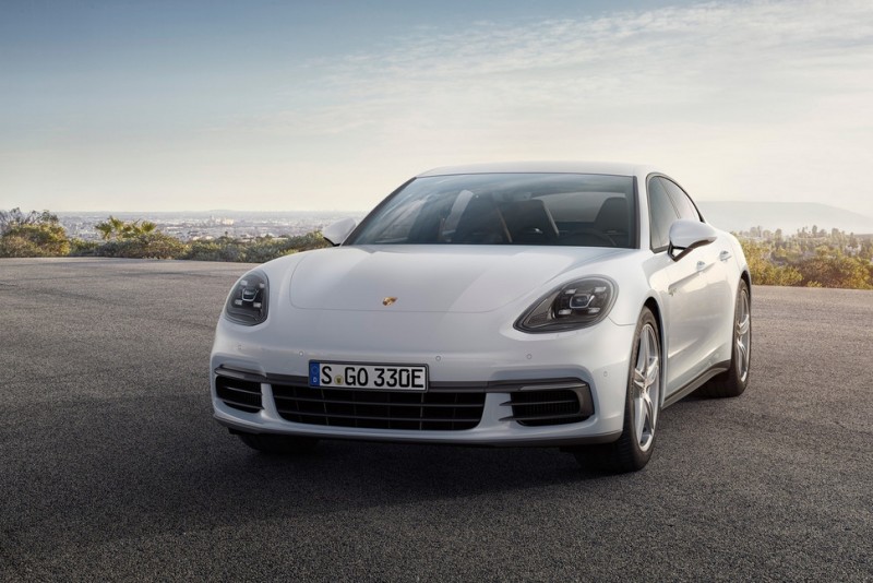 porsches-electric-panamera-packs-a-surprising-punch2