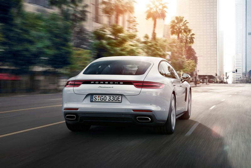 porsches-electric-panamera-packs-a-surprising-punch4