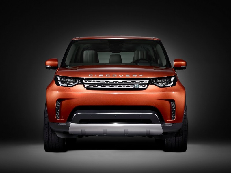 the-land-rover-discovery-finds-a-new-look-for-20171