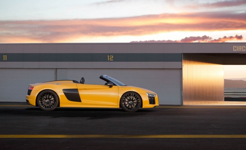 audi-gives-its-most-powerful-car-a-convertible-top-with-r8-spyder17