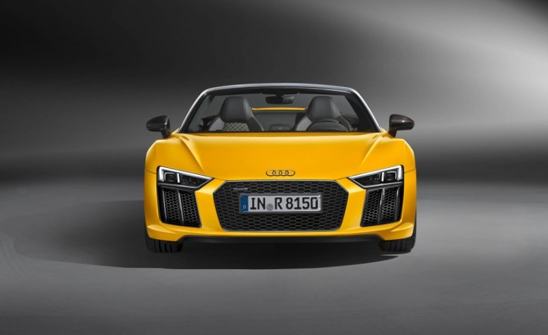 audi-gives-its-most-powerful-car-a-convertible-top-with-r8-spyder27