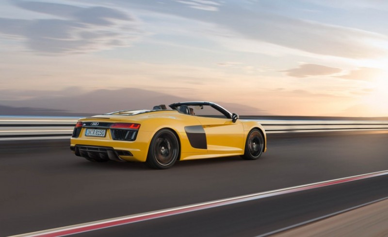 audi-gives-its-most-powerful-car-a-convertible-top-with-r8-spyder9