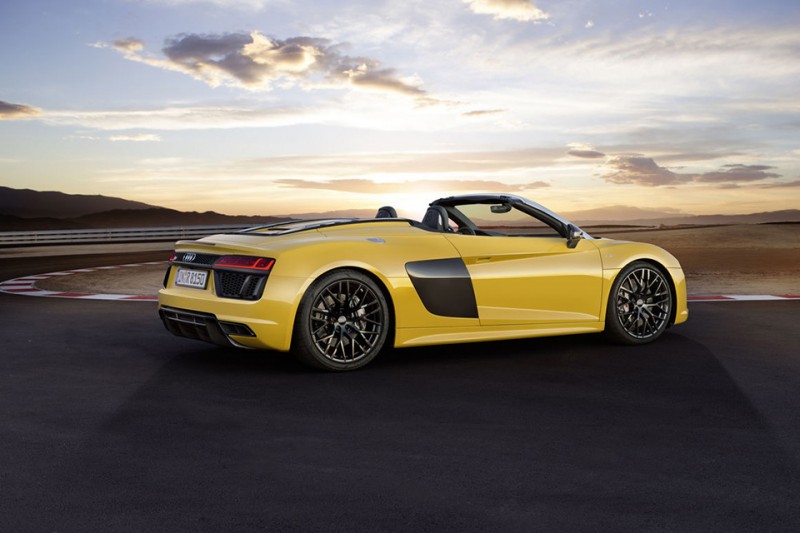 audi-gives-its-most-powerful-car-the-r8-a-convertible-top-with-r8-spyder2