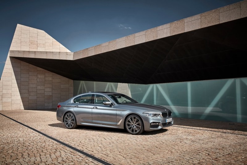 bmw-introduces-the-seventh-generation-of-its-5-series10