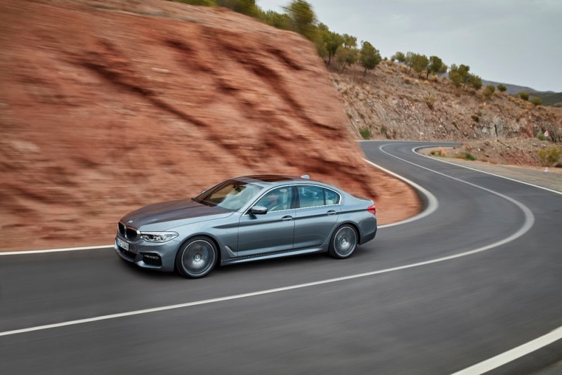 bmw-introduces-the-seventh-generation-of-its-5-series20