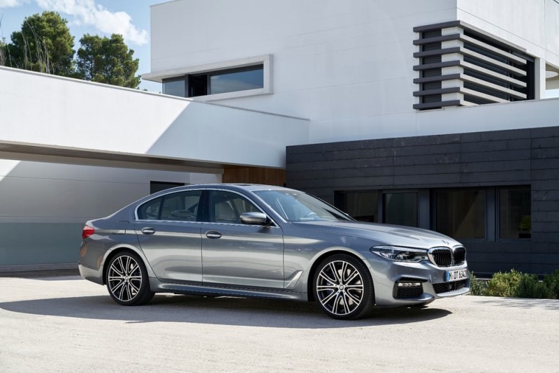 bmw-introduces-the-seventh-generation-of-its-5-series7