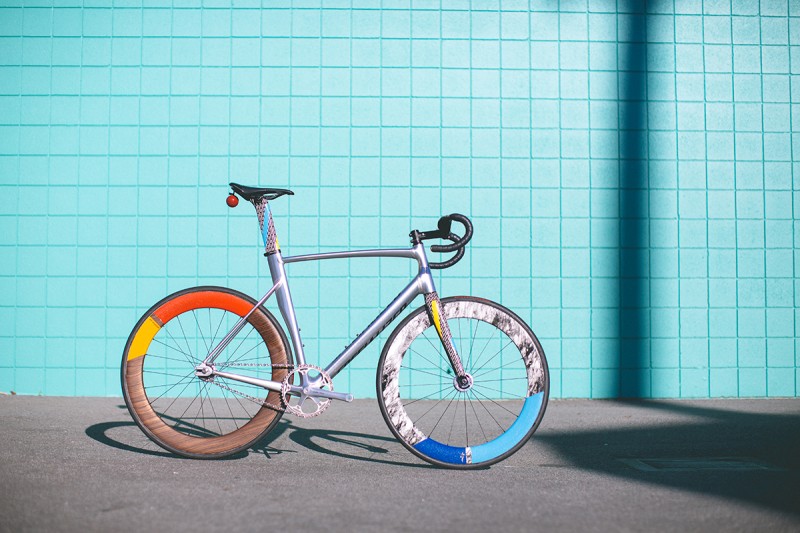 this-specialized-bike-was-inspired-by-memphis-group-founder-ettore-sottsass1