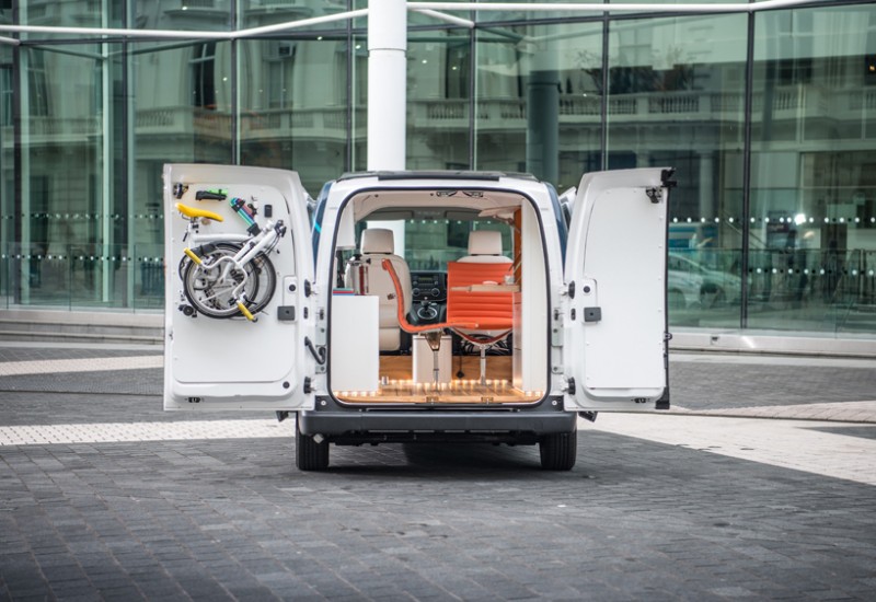 nissan-packs-a-hip-office-into-its-all-electric-van8