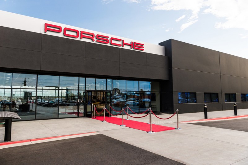 porsche-just-opened-a-new-experience-center-in-l-a4