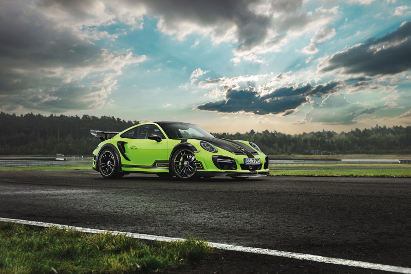 techarts-gtstreet-r-transforms-the-porsche-911-turbo-into-a-green-beast1