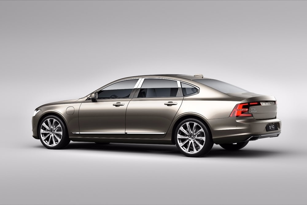 volvo-turns-the-backseat-into-a-first-class-lounge2