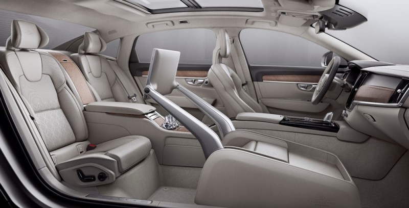 volvo-turns-the-backseat-into-a-first-class-lounge6