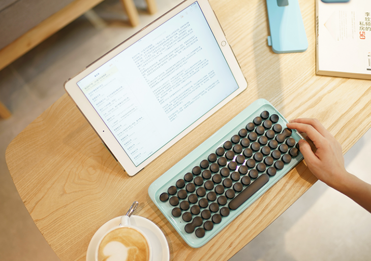 Miss That Old Typewriter Clack? Introducing Lofree, the Modern Mechanical Keyboard