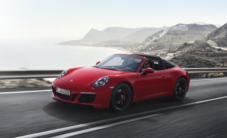 Porsche Gives the 911 GTS a Refresh and a Performance Boost for 2017