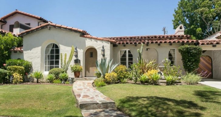 Mindy Kaling Takes $2M for L.A. Starter Home
